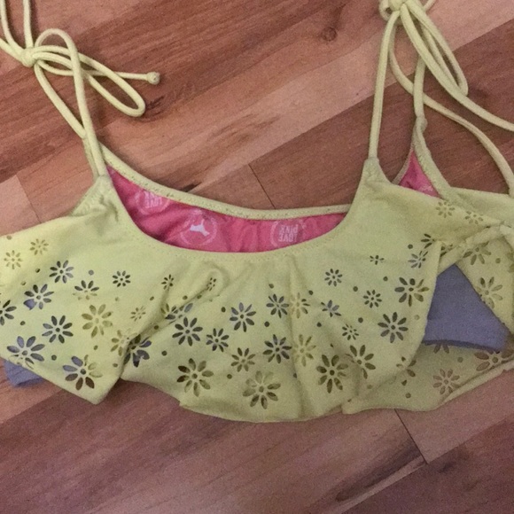 Victoria secret/pink bathing suit top - Picture 3 of 3